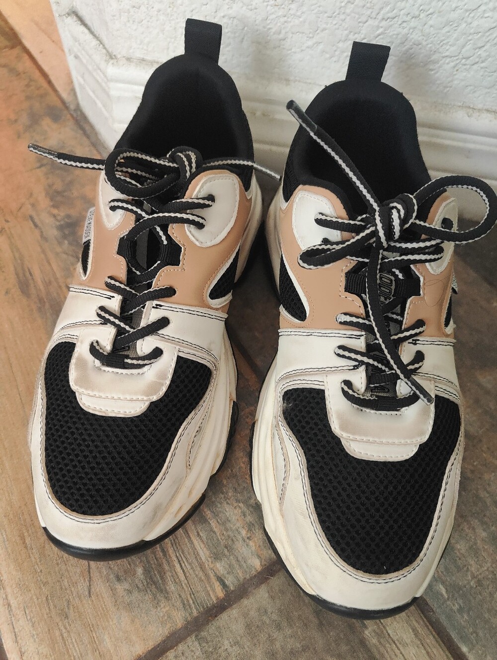 Steven Madden Shoes, Women's, Size 9.5, White/Tan/Black